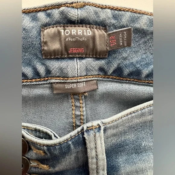 Torrid - Super Soft High Rise Jeggings - Picture 6 of 7